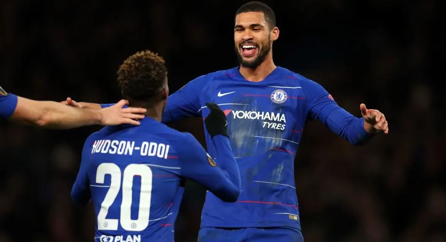 Ruben Loftus-Cheek celebrates after scoring the goal.