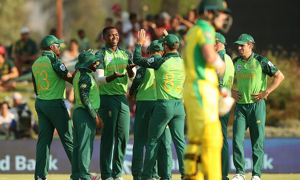 Lungi Ngidi with South Africa players (File photo)