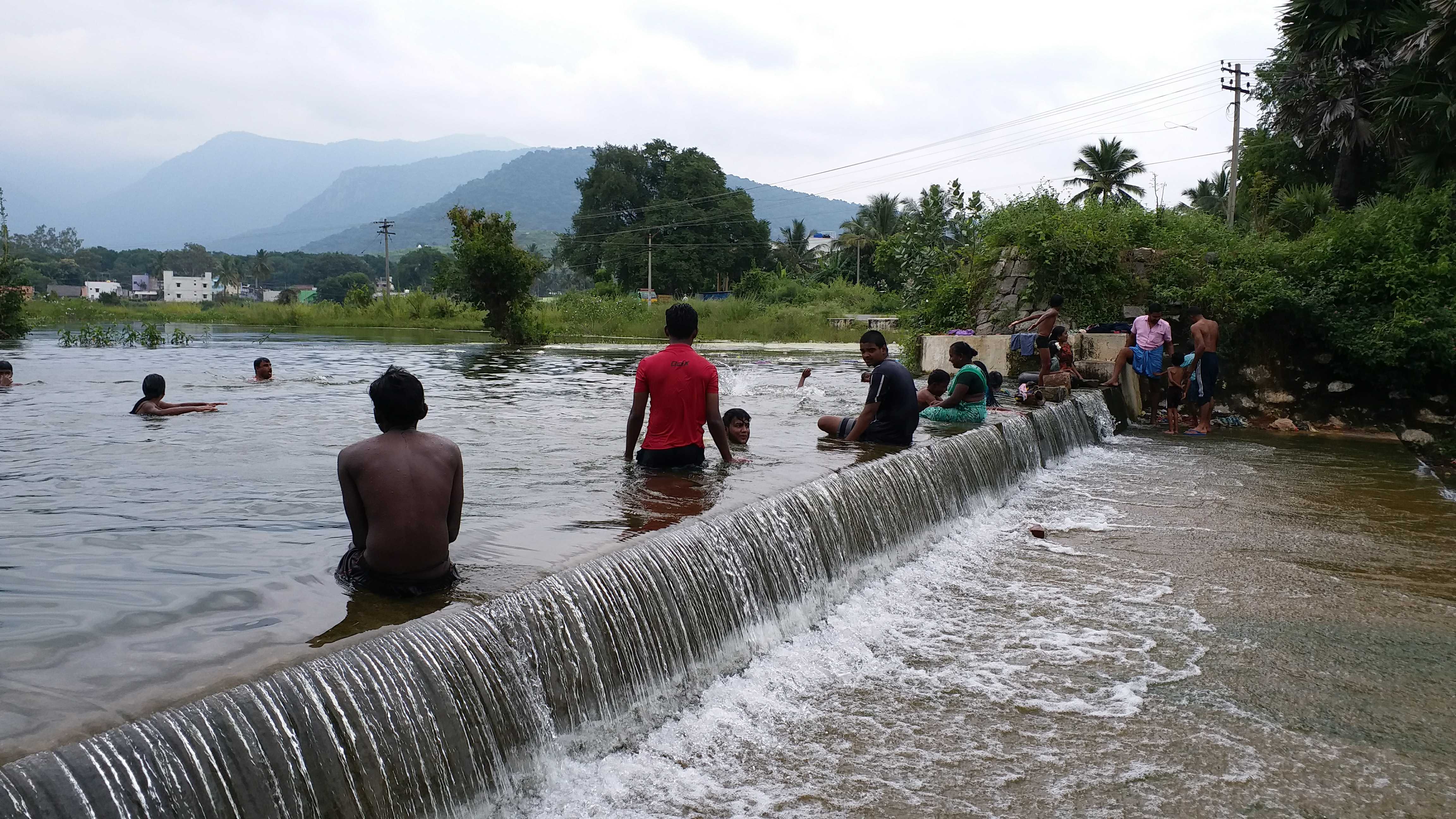 டேனிஷ்பேட்டை தடுப்பணை