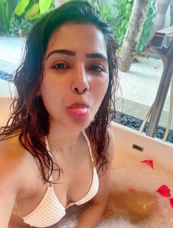 samantha in maldives