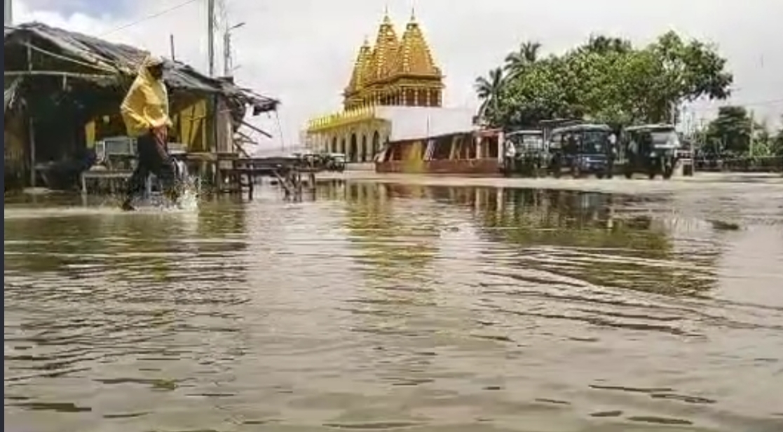 Administration directs Ban on Sea Bathing at Gangasagar