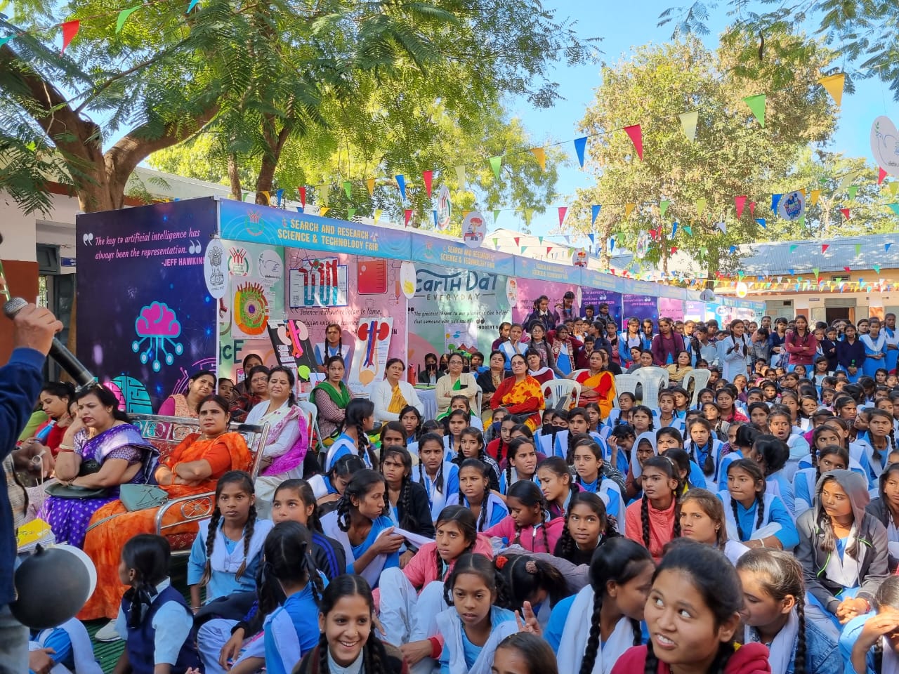 Children became scientists in science fair