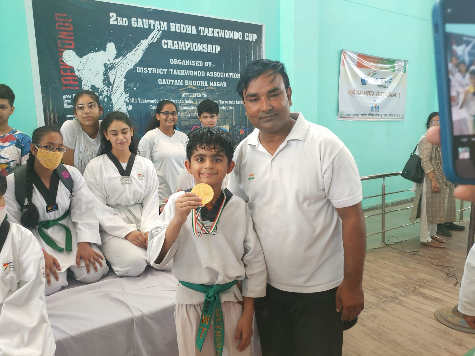 DM Suhas LY Son And Daughter Won Gold Medal: آئی اے ایس افسر کے بیٹے اور بیٹی نے تائیکوانڈو میں گولڈ میڈل حاصل کیا