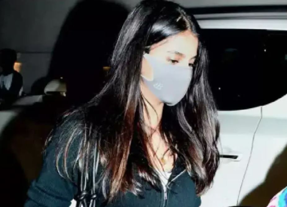 Suhana Khan spotted with agatsya nanda