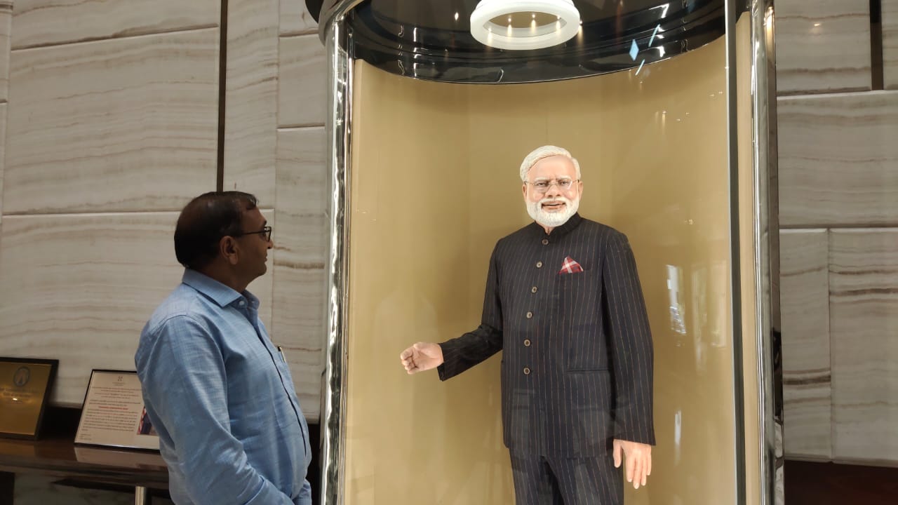 PM Modi's suit