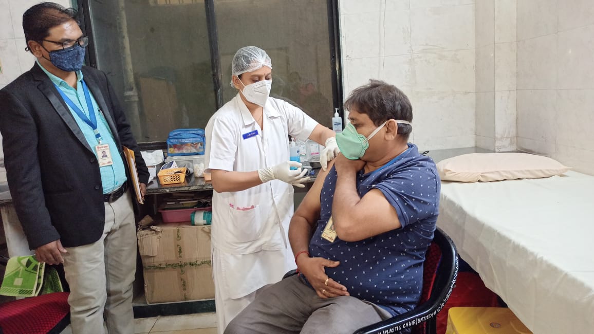 5 બારડોલીમાં કોવિડ 19 રસીકરણની ડ્રાઈવ રન યોજાઇ