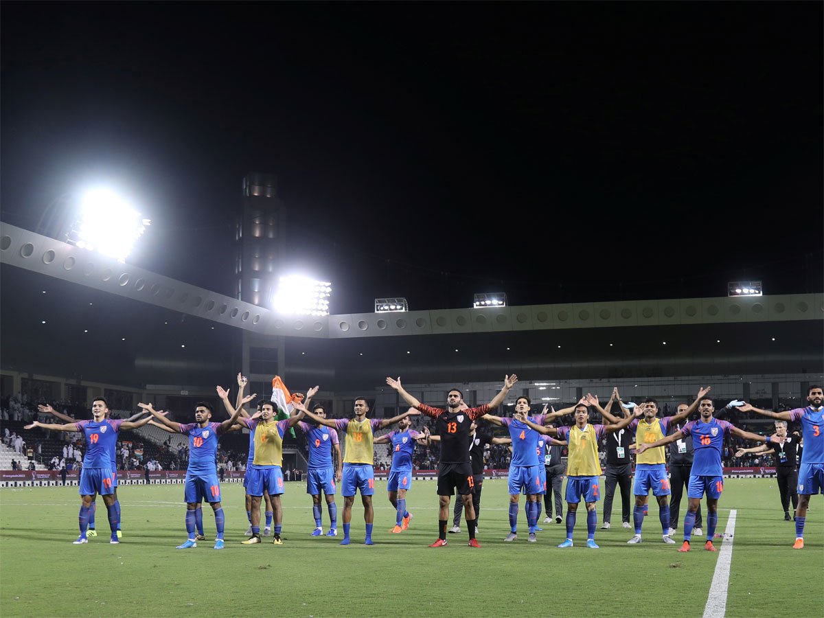 Indian footballers acknowledge support of Indian fans in Doha.