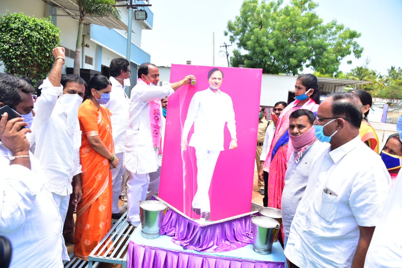 minister indrakarn reddy said thank you to cm kcr for releasing funds