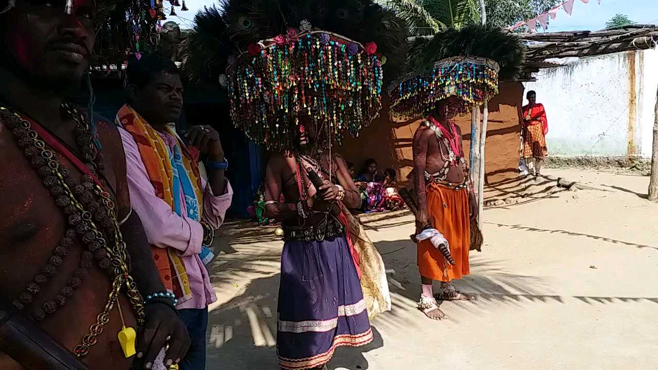 mla rekha nayak rela dance with tribal womens in adilabad district