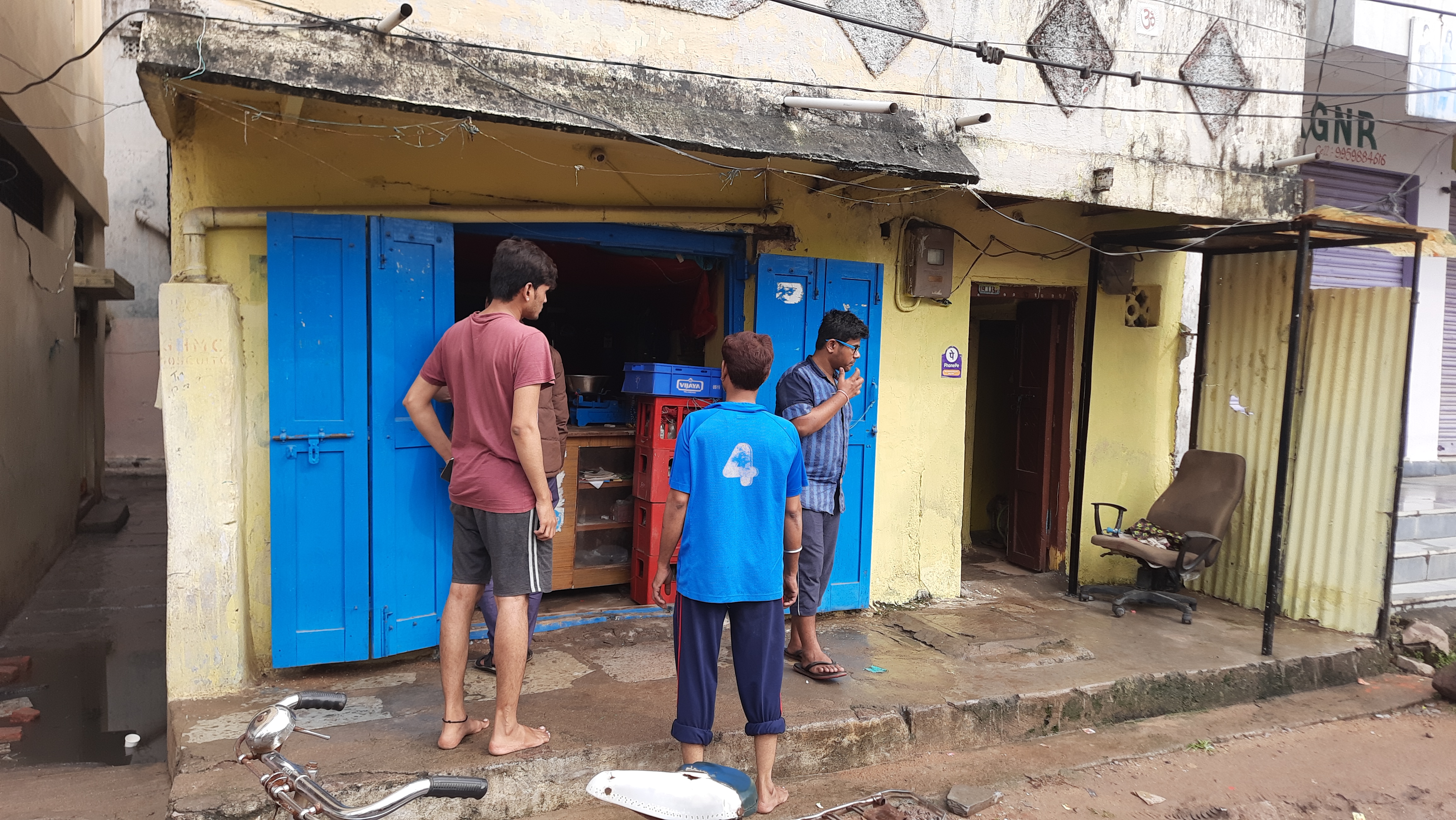 an-old-house-collapse-due-to-rain-at-pathabasthi