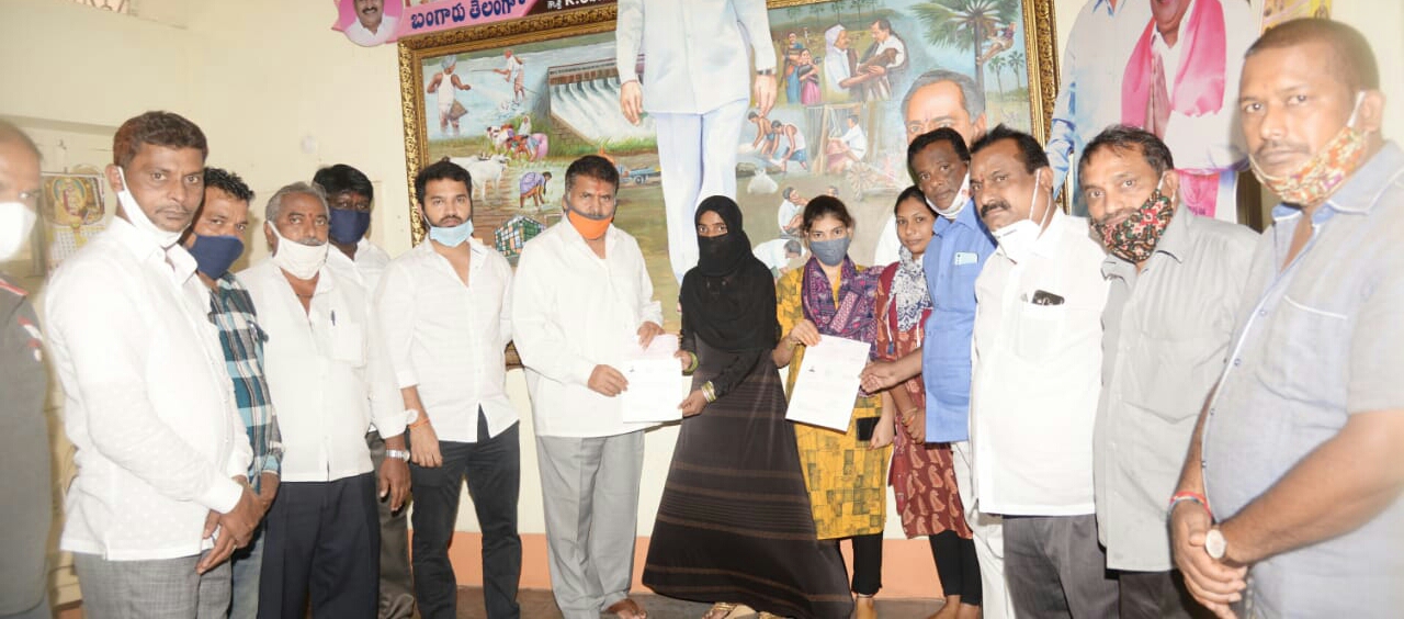 MLA Muthagopal Distributed CM  relief fund checks