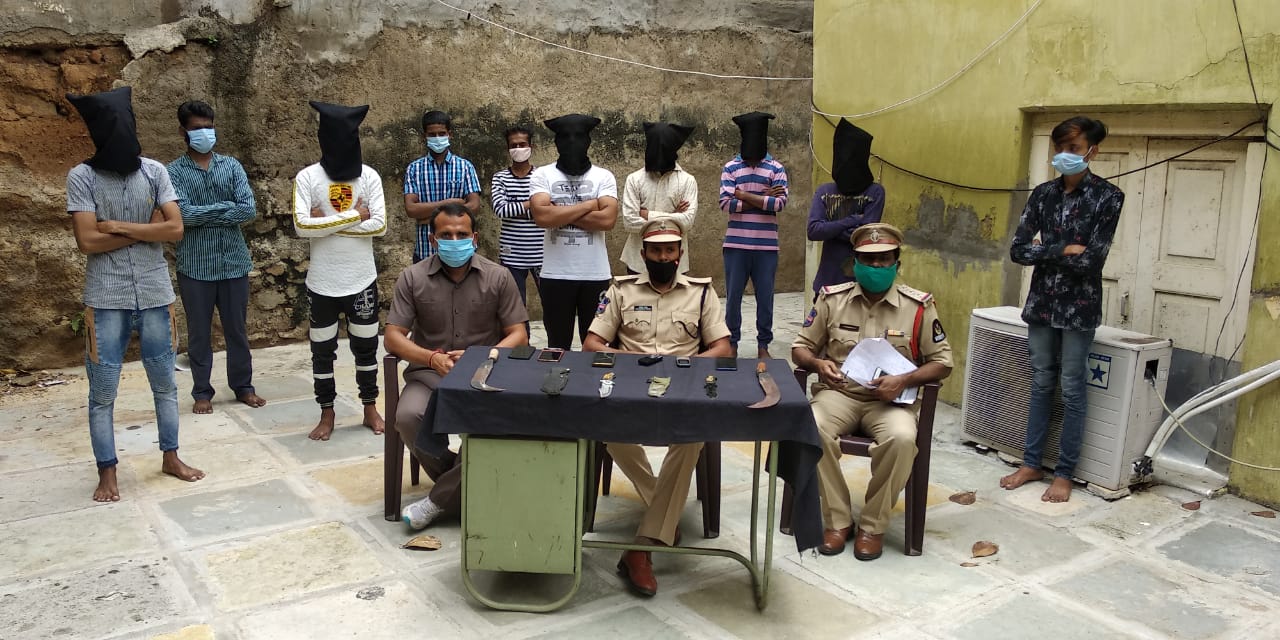 10 arrested in rowdy sheeter murder case  in Hyderabad