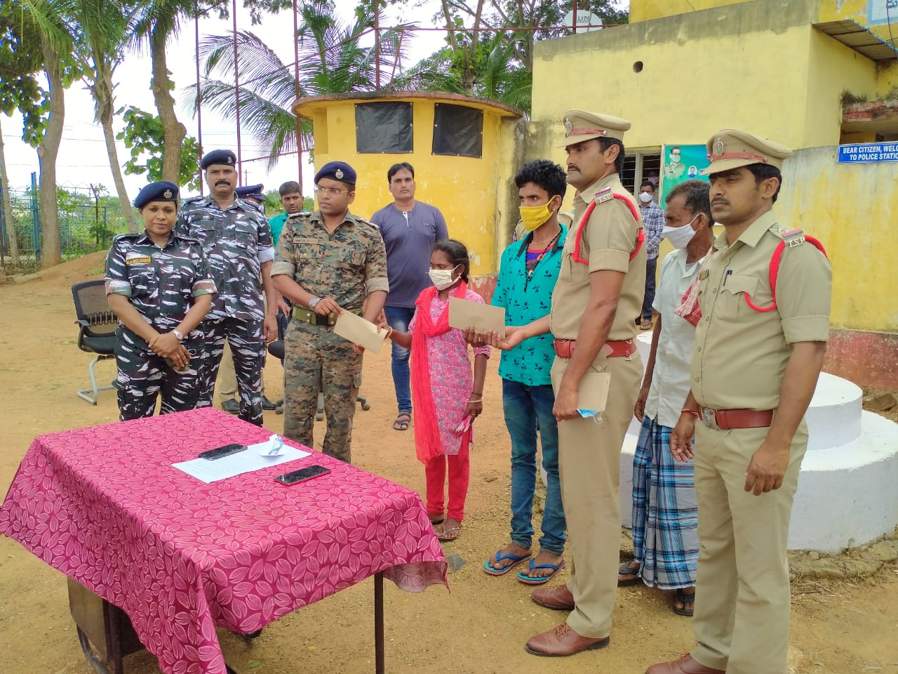 three Maoists surrender in front of badrachalam asp