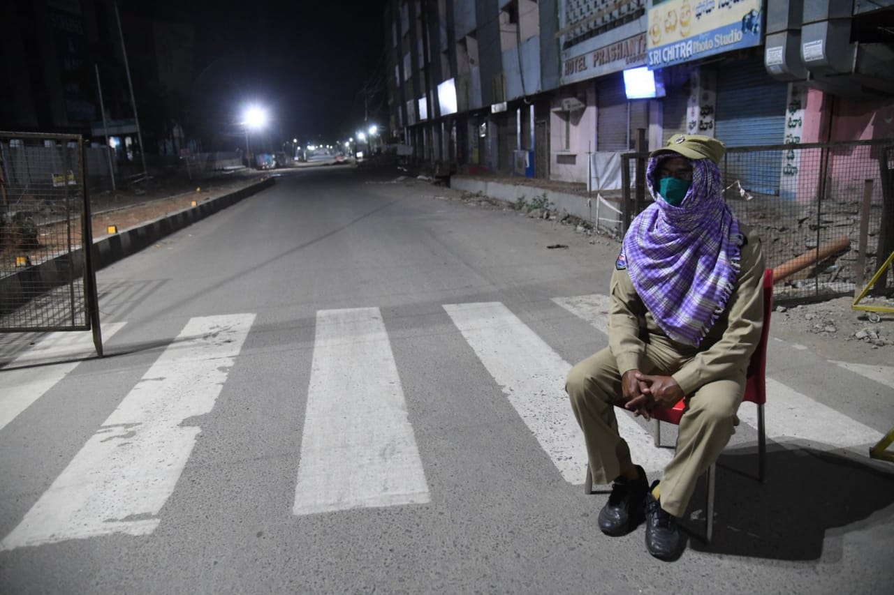 POLICE DOING THEIR DUTIES IN NIGHT IN KARIMNAGAR