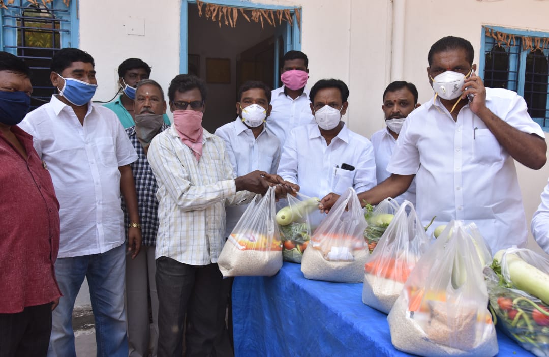 groceries distribution to samil workers