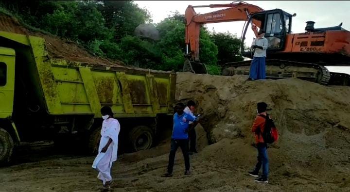 hill digging at thangellapally, contractor hill digging
