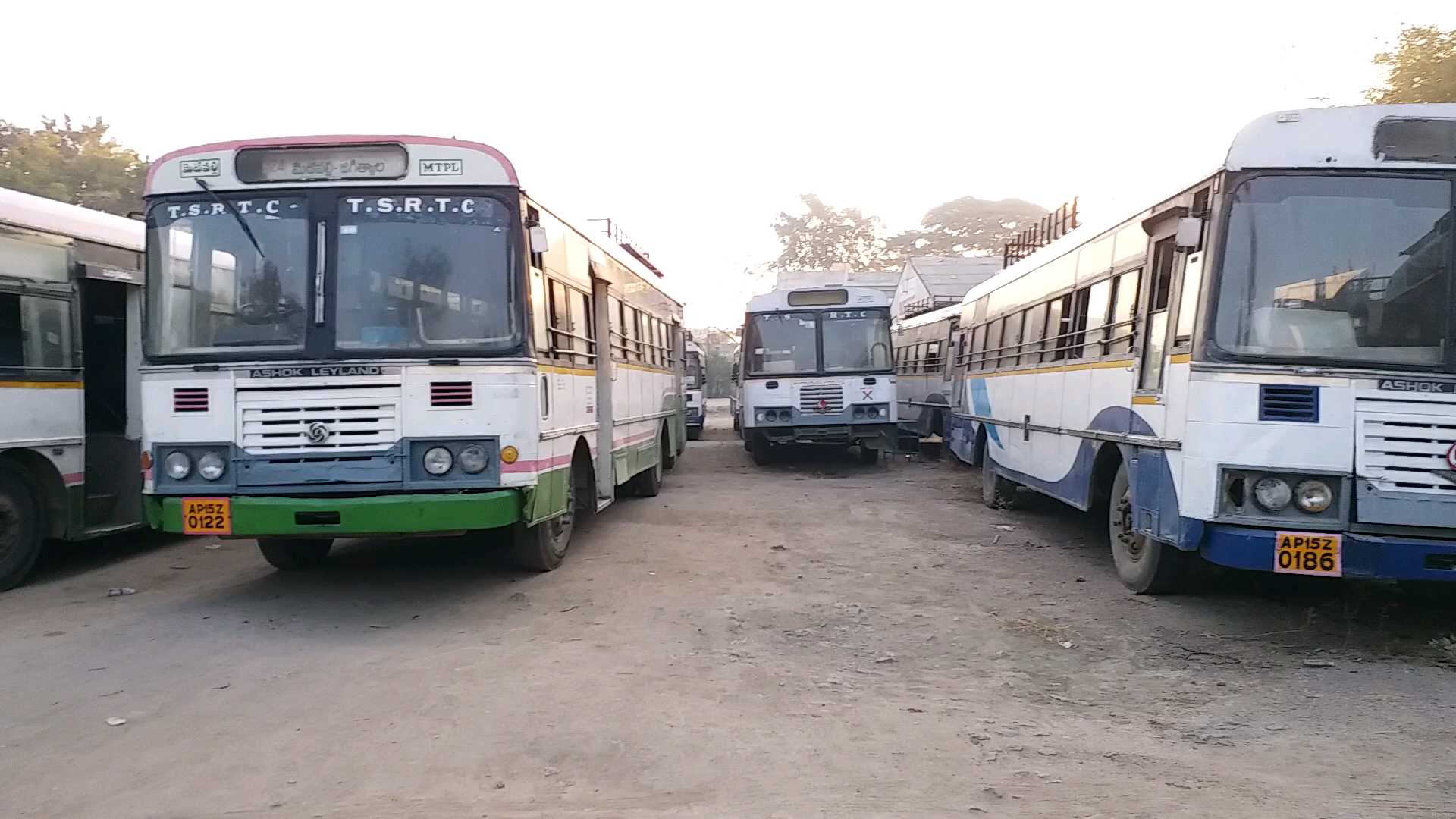 jagtial trs leaders support to farmers protest and bharat bandh