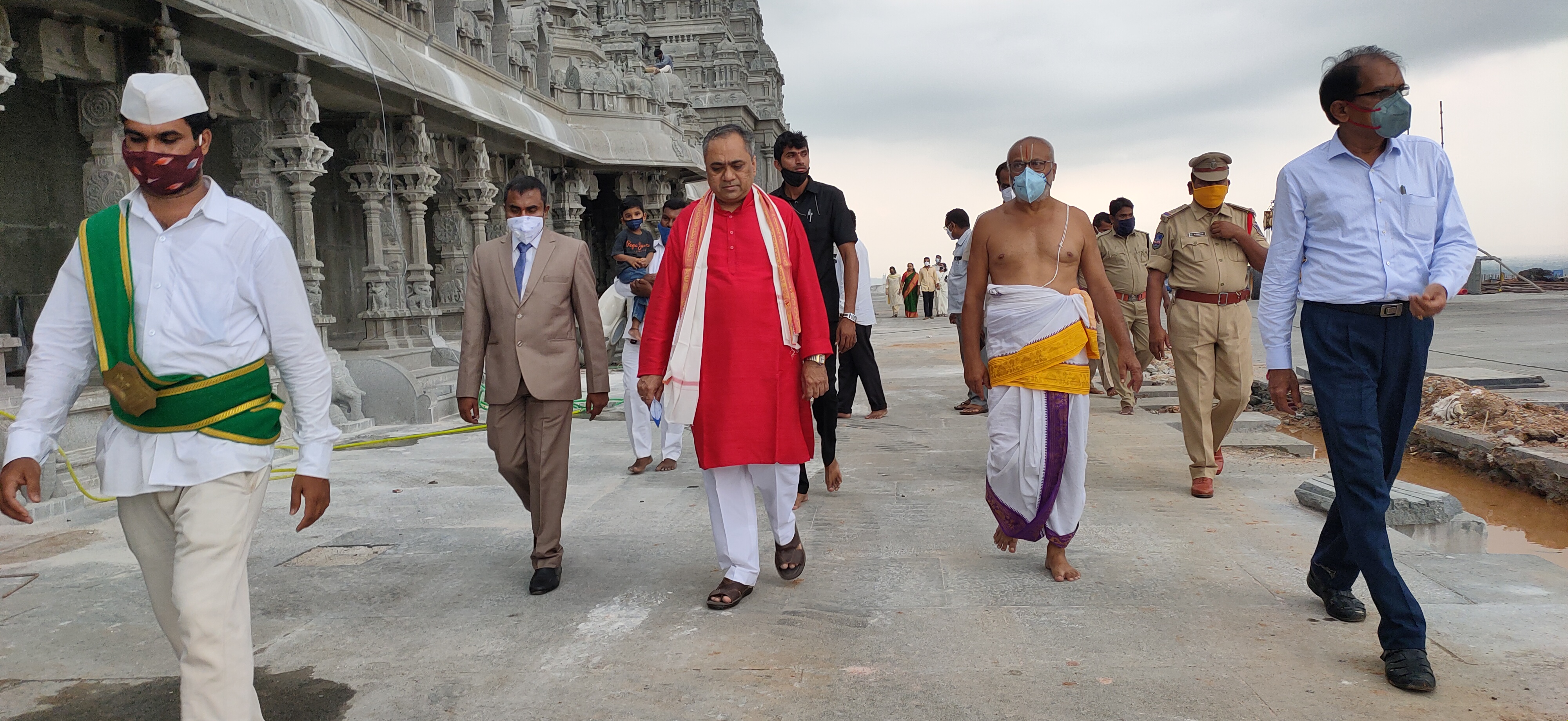 High Court Judge Justice Amarnath Goud visited Yadadri