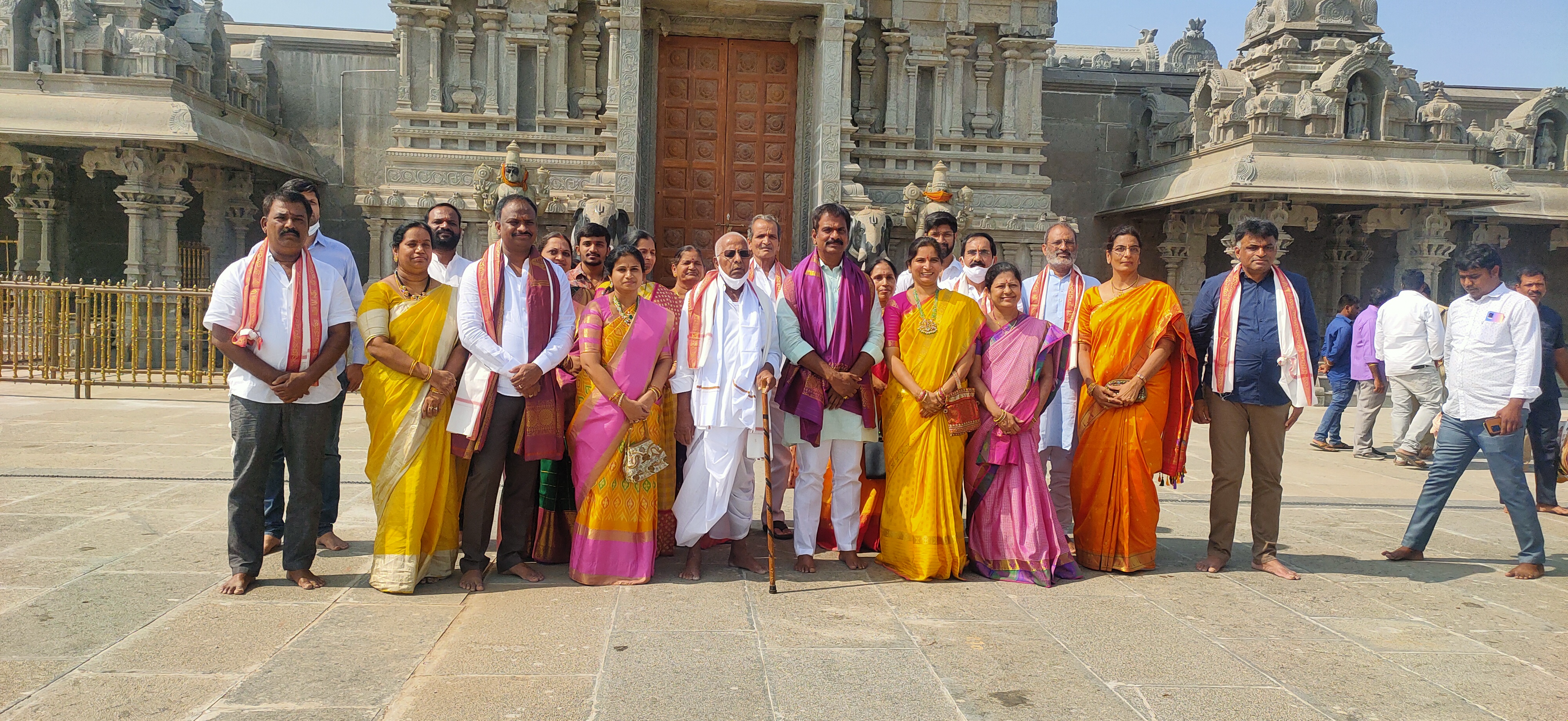 Gold donation for Yadadri, Marri Janardhan Reddy Gold donation for Yadadri temple