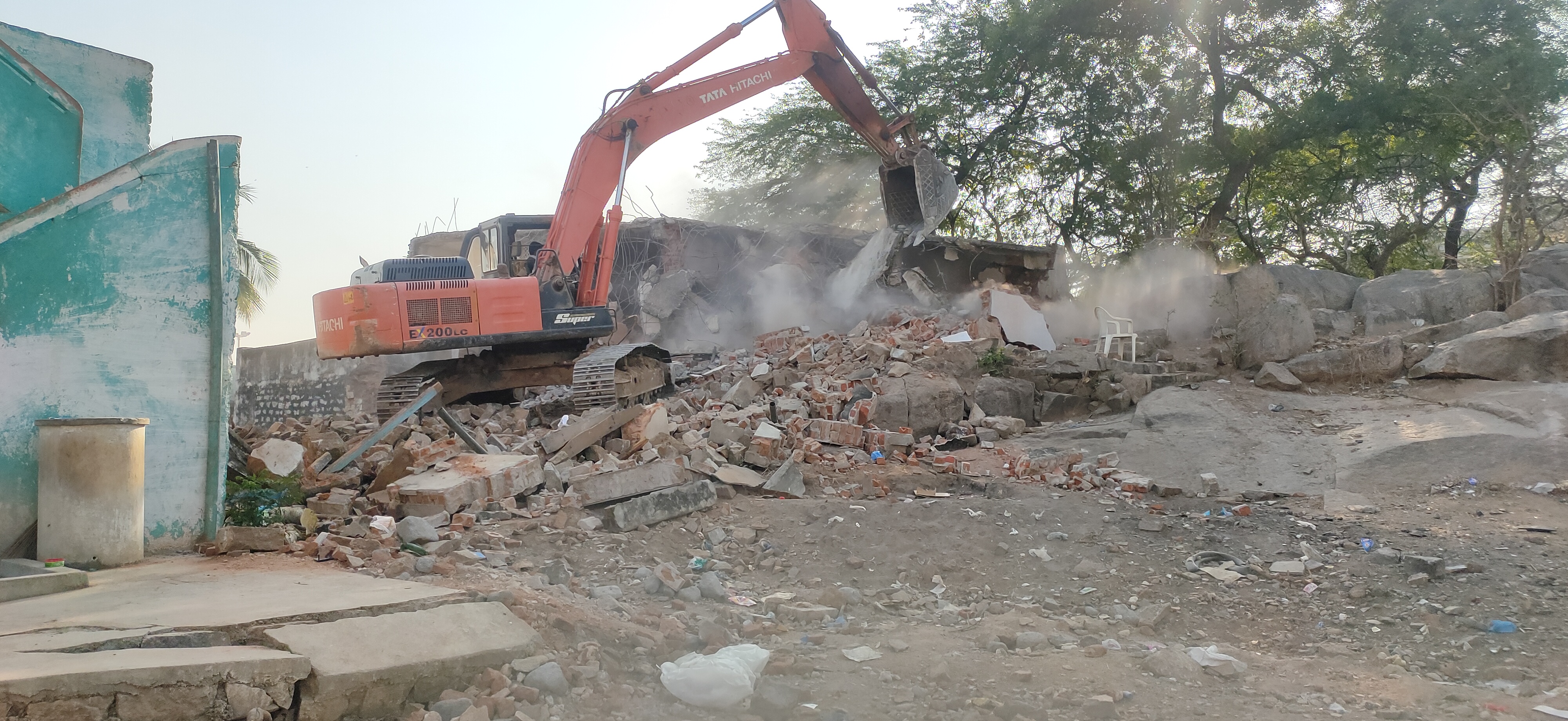 reconstruction work has speed up in yadadri lakshmi narasimha swamy temple