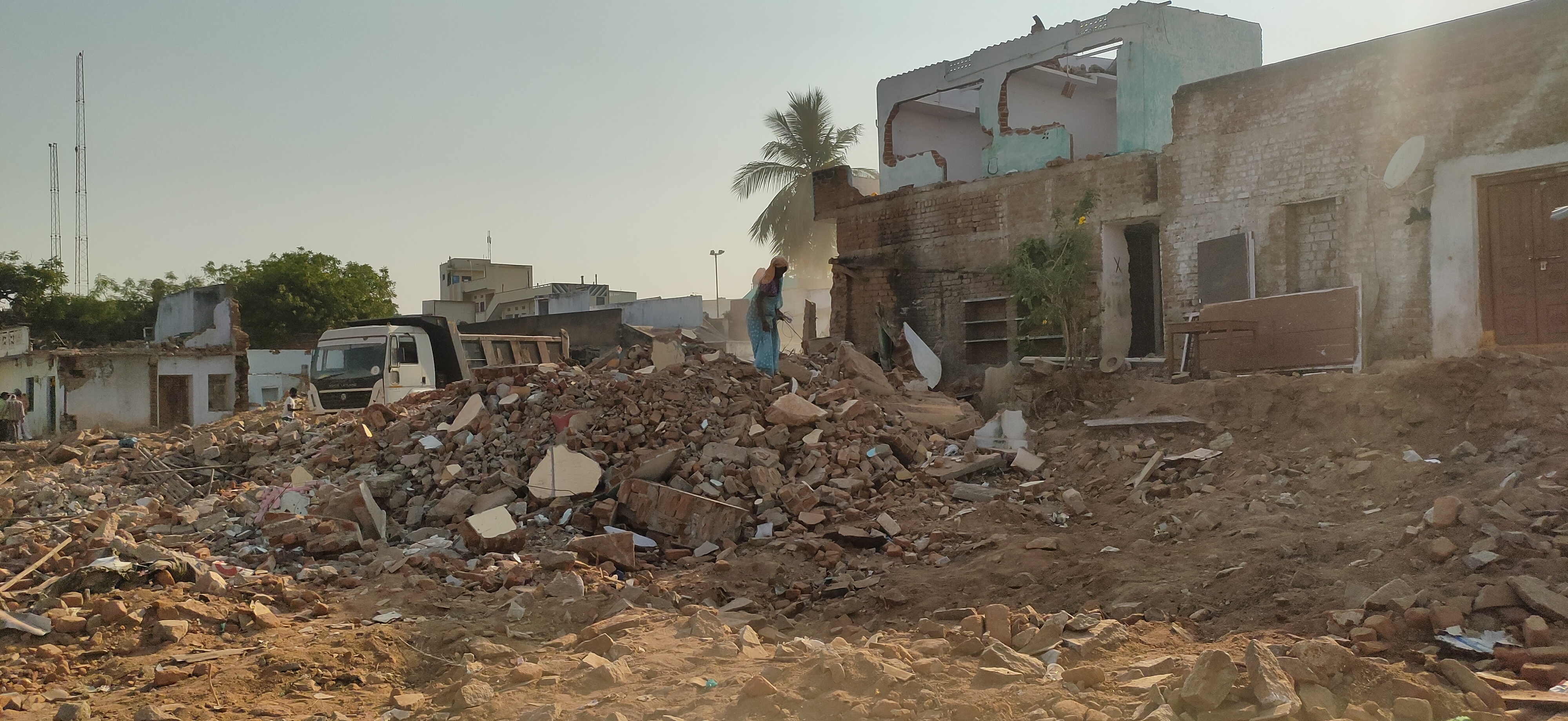 reconstruction work has speed up in yadadri lakshmi narasimha swamy temple