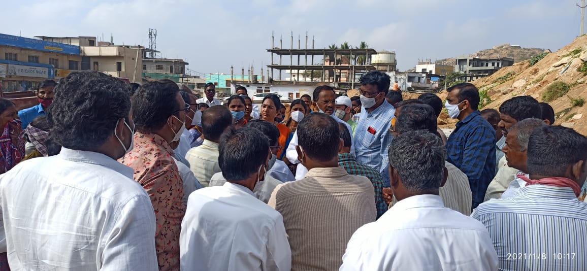 bjp leader motkupalli narasimhulu visited in yadadri