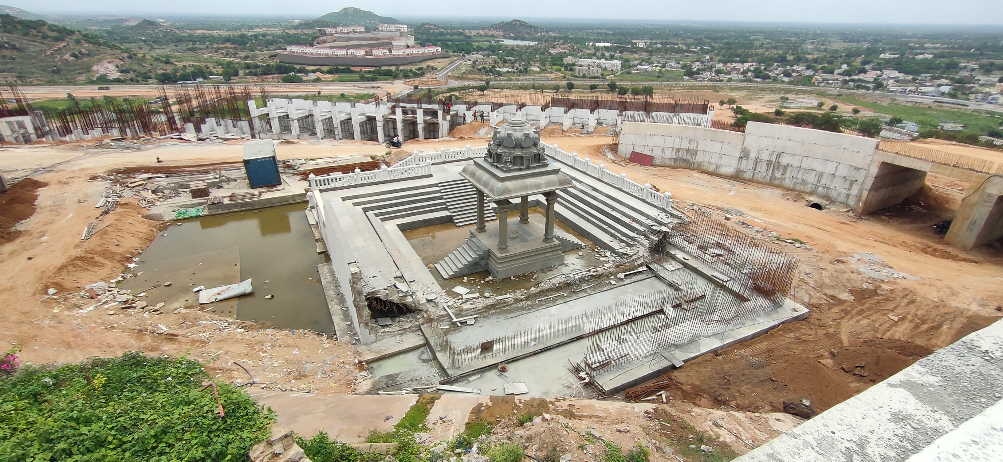 విష్ణు పుష్కరిణి పునరుద్ధరణ పనులు