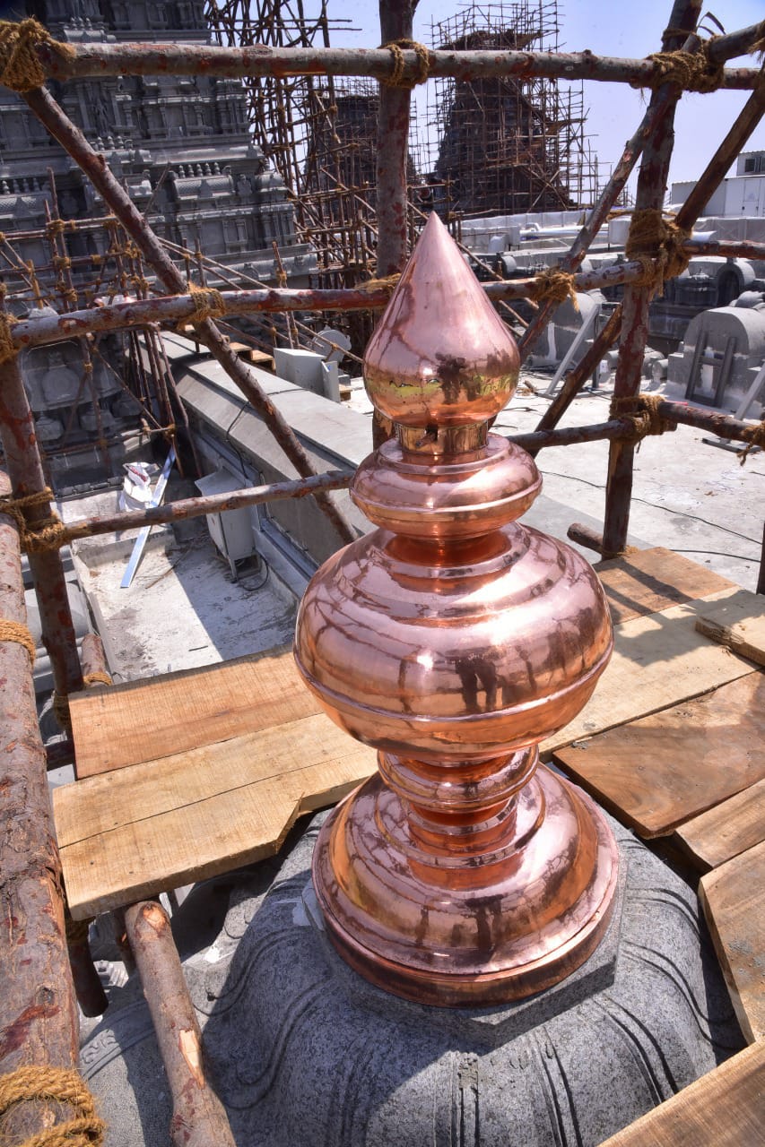 kalashalu fitting works started in yadadri temple