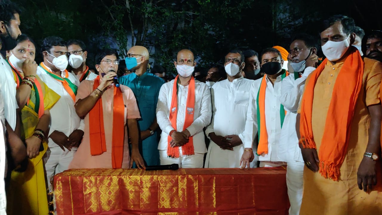 bjp leader bandi sanjay visit in nizamabad