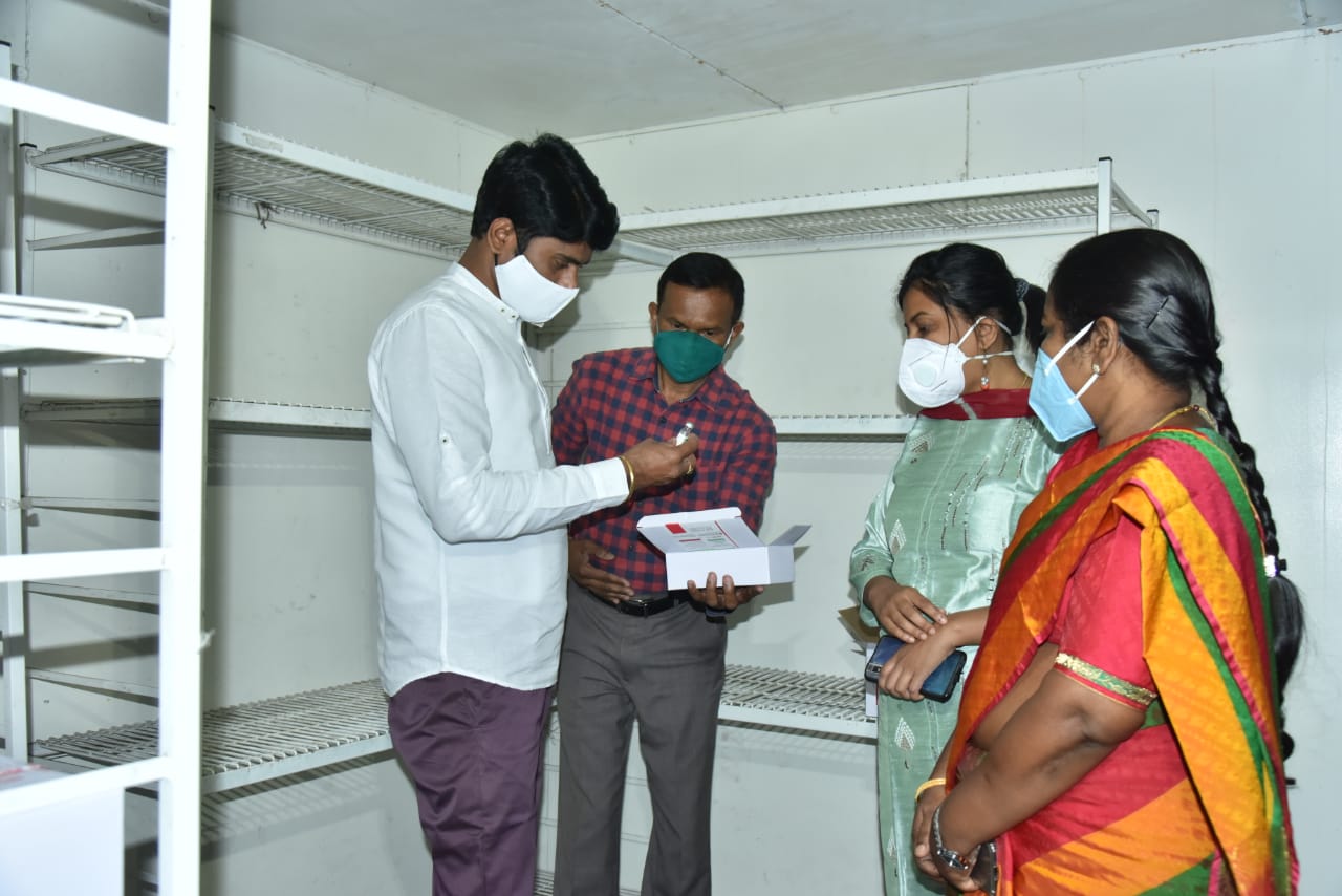 Collector visit govt hospital to check vaccine process arrangements in nizamabad dist