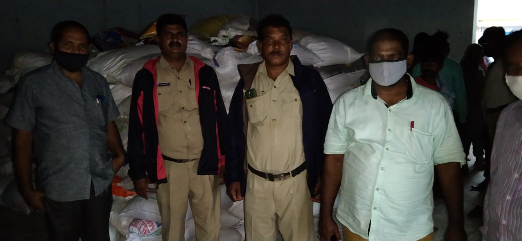 hundred quintals of ration rice caught in kaveli of sangareddy district