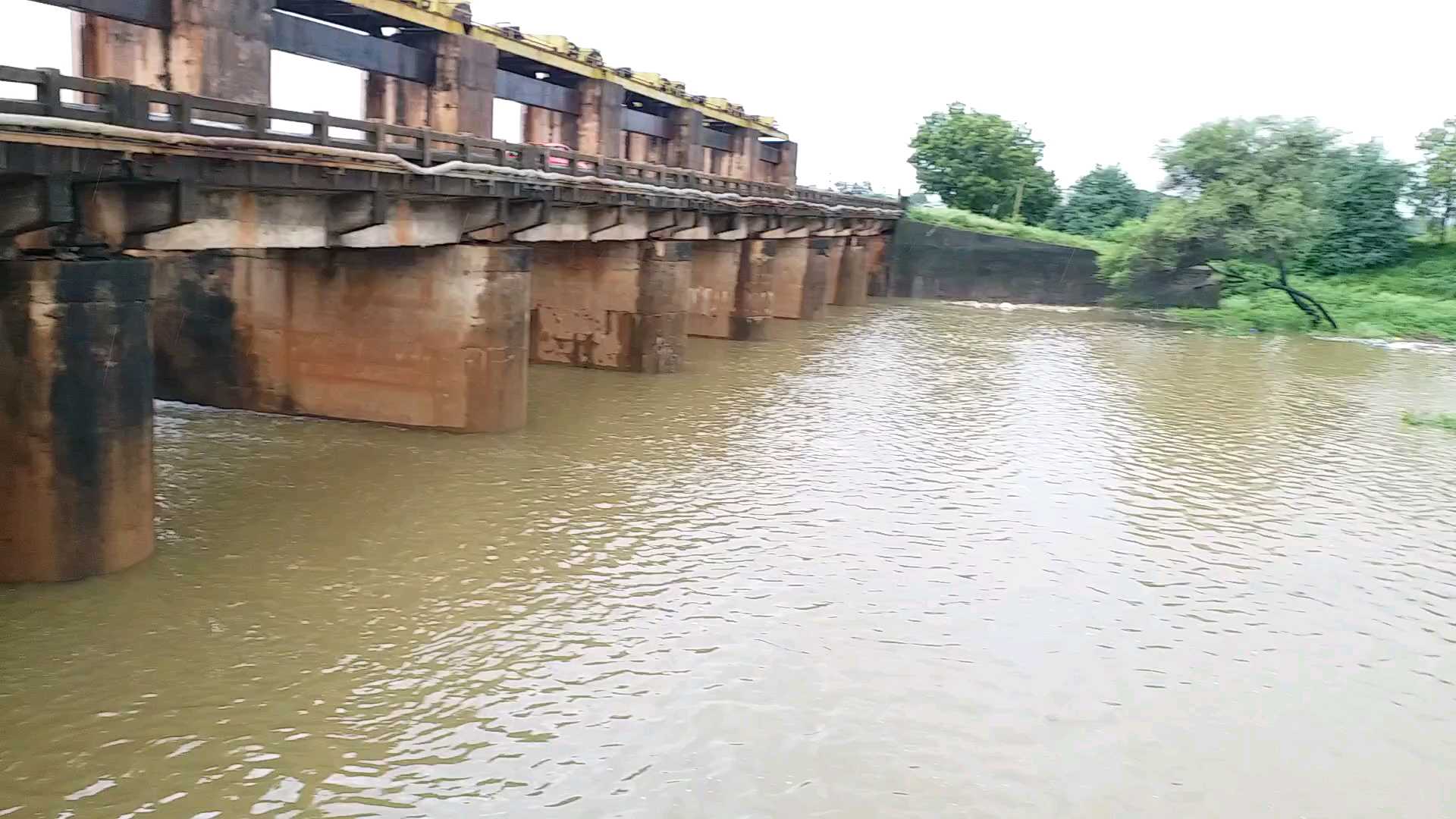 Ongoing flood flow to the Orange Project