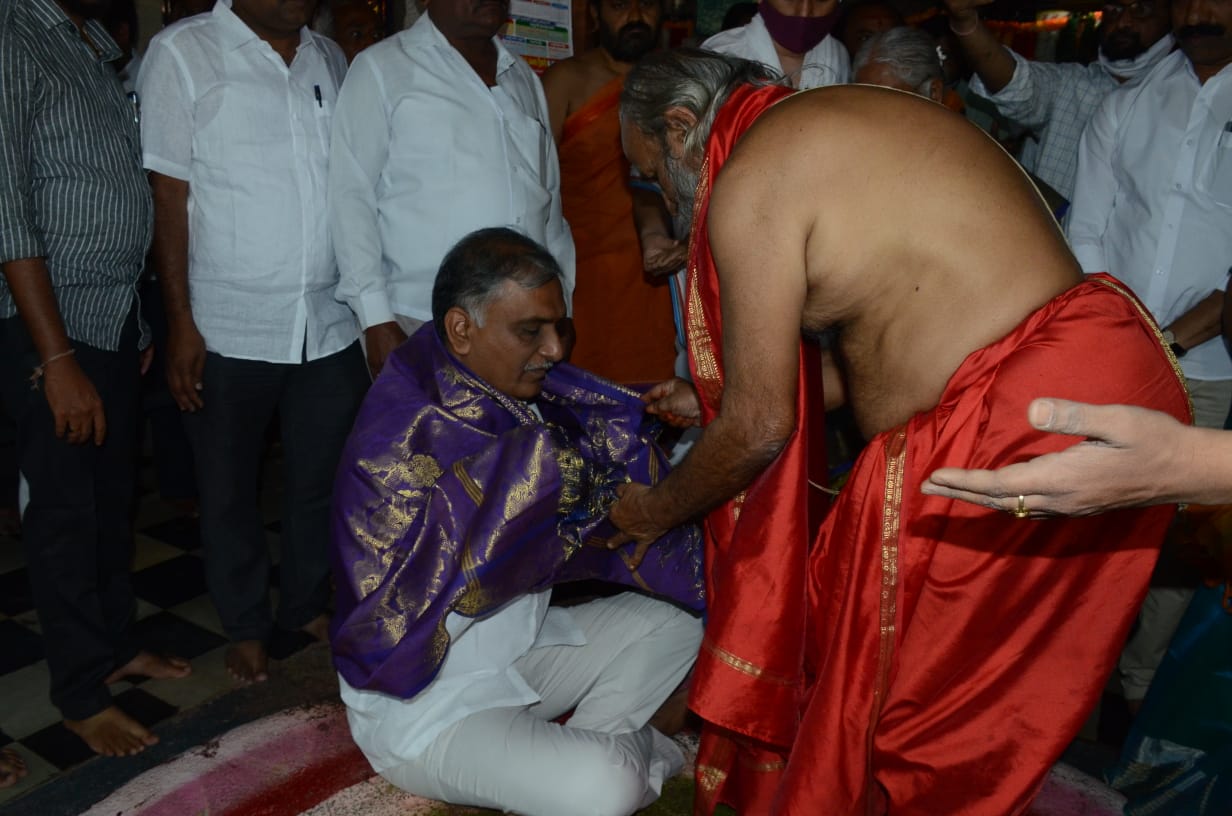 Minister Harish Rao at Vasantha Panchami Pujas