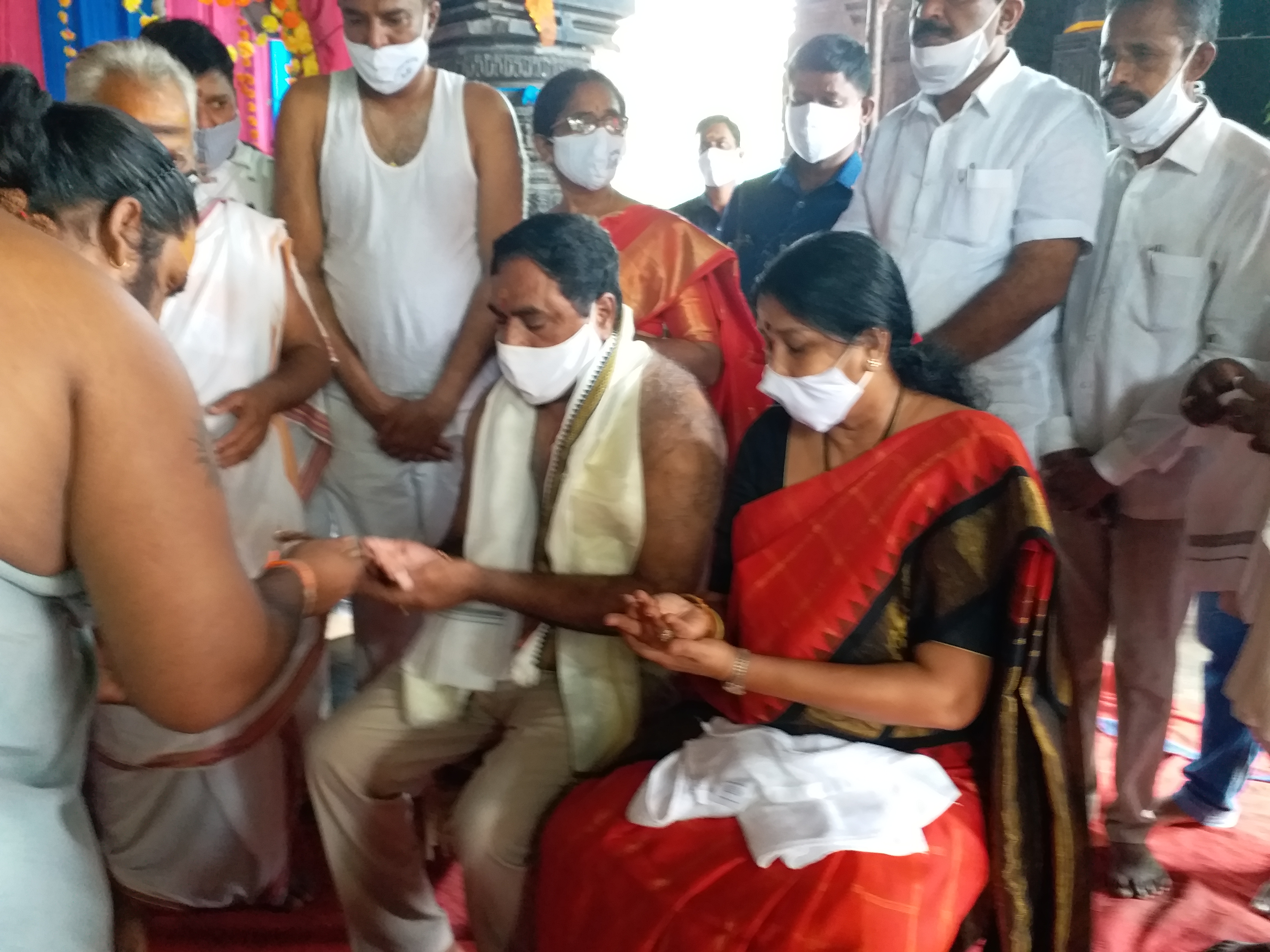 minister errabelli dayakar rao at warangal thousand pillar temple