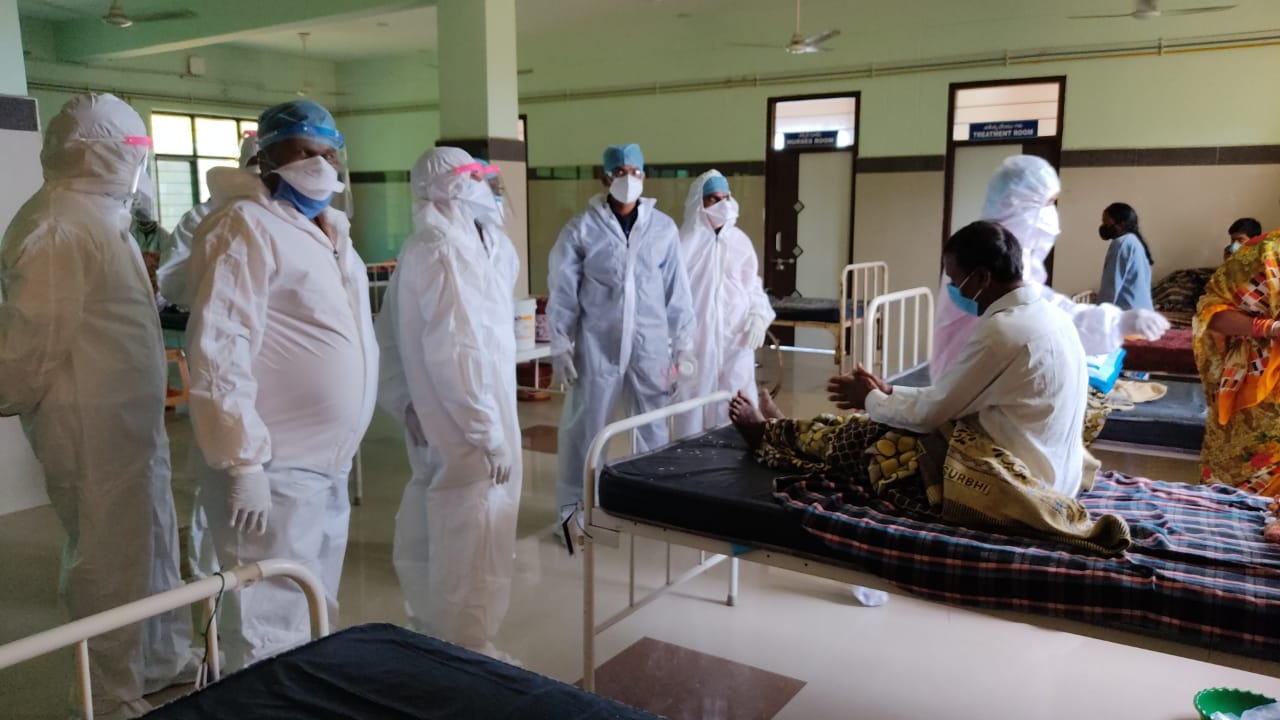 Minister KTR visited Warangal MGM Hospital