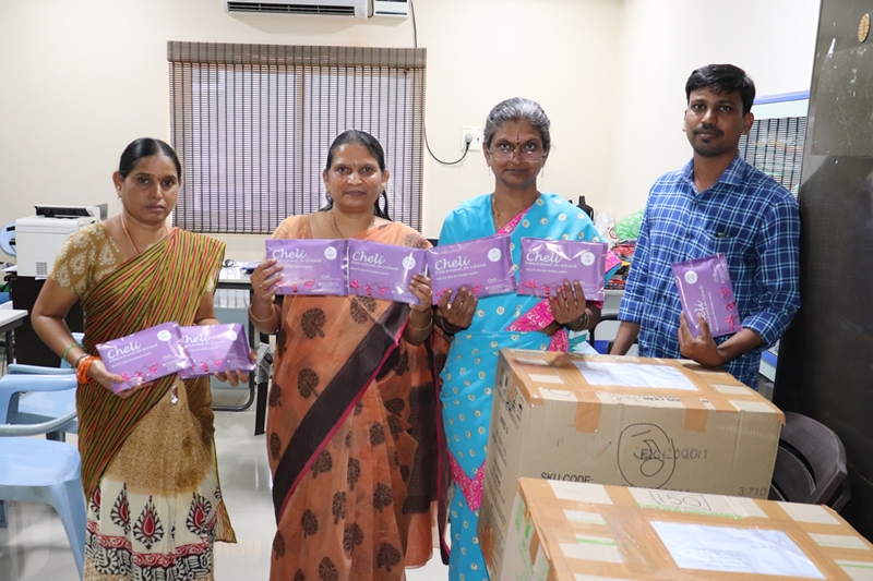 cheli sanitary napkins export to Mumbai