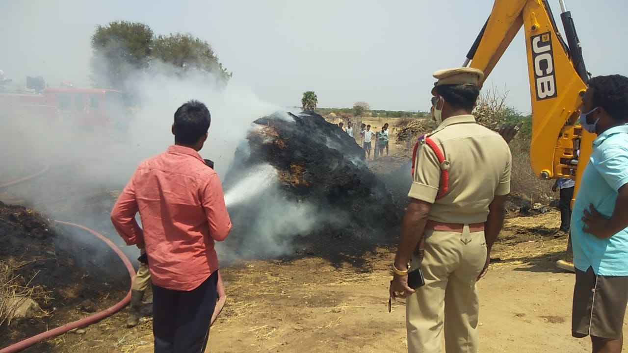 FIRE ACCIDENT DUE TO CAR ACCIDENT IN RAYAPARTHI