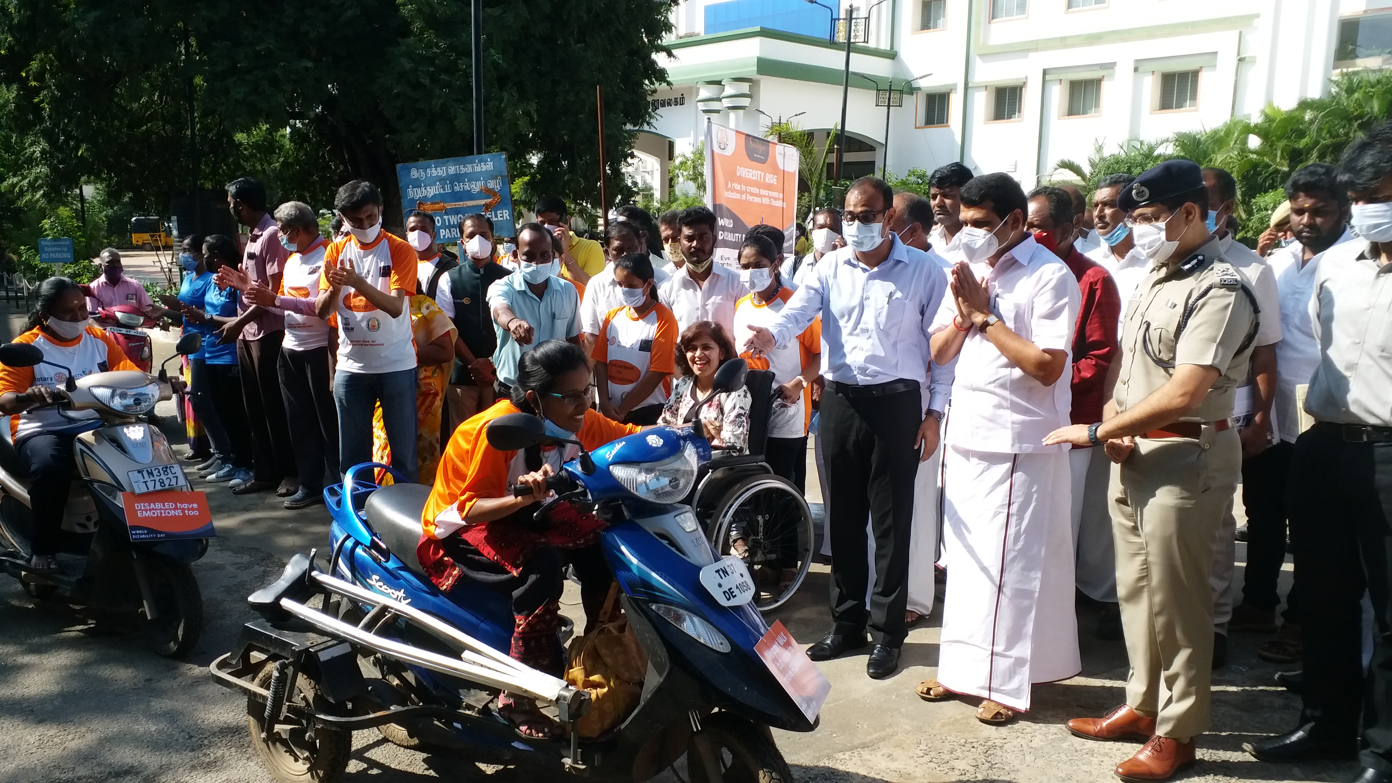 minister senthil balaji flagged differently abled day awareness rally, differently abled day awareness rally in coimbatore, கோயம்புத்தூரில் அமைச்சர் செந்தில் பாலாஜி, கோயம்புத்தூரில் மாற்றுத்திறனாளிகள் தினத்தை முன்னிட்டு விழிப்புணர்வு பேரணி