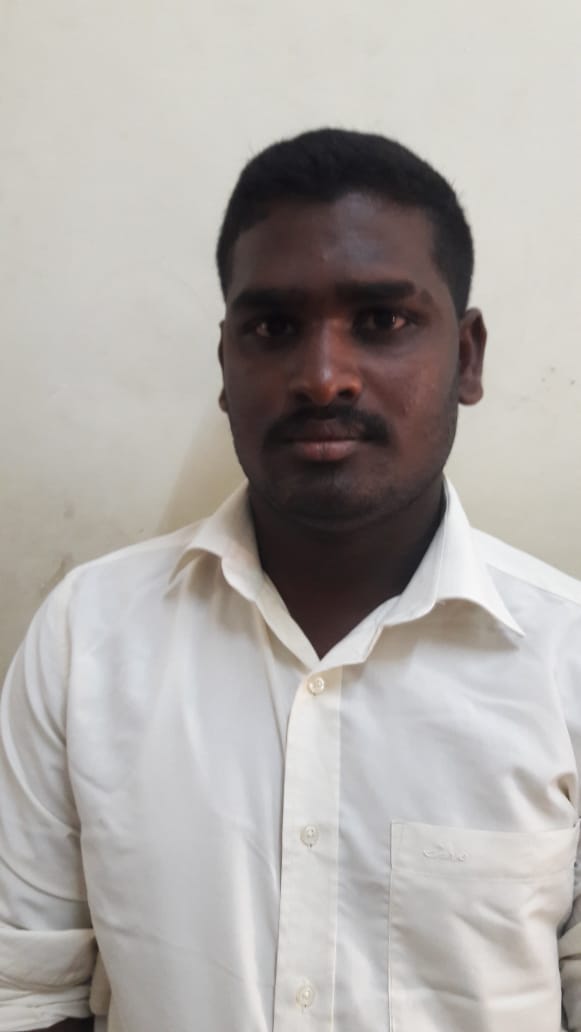 cuddalore 30 year old arrested for getting bribe in fake police suit!