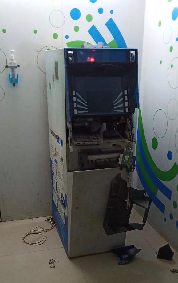 chennai unknown theft attempted in saligramam atm machine