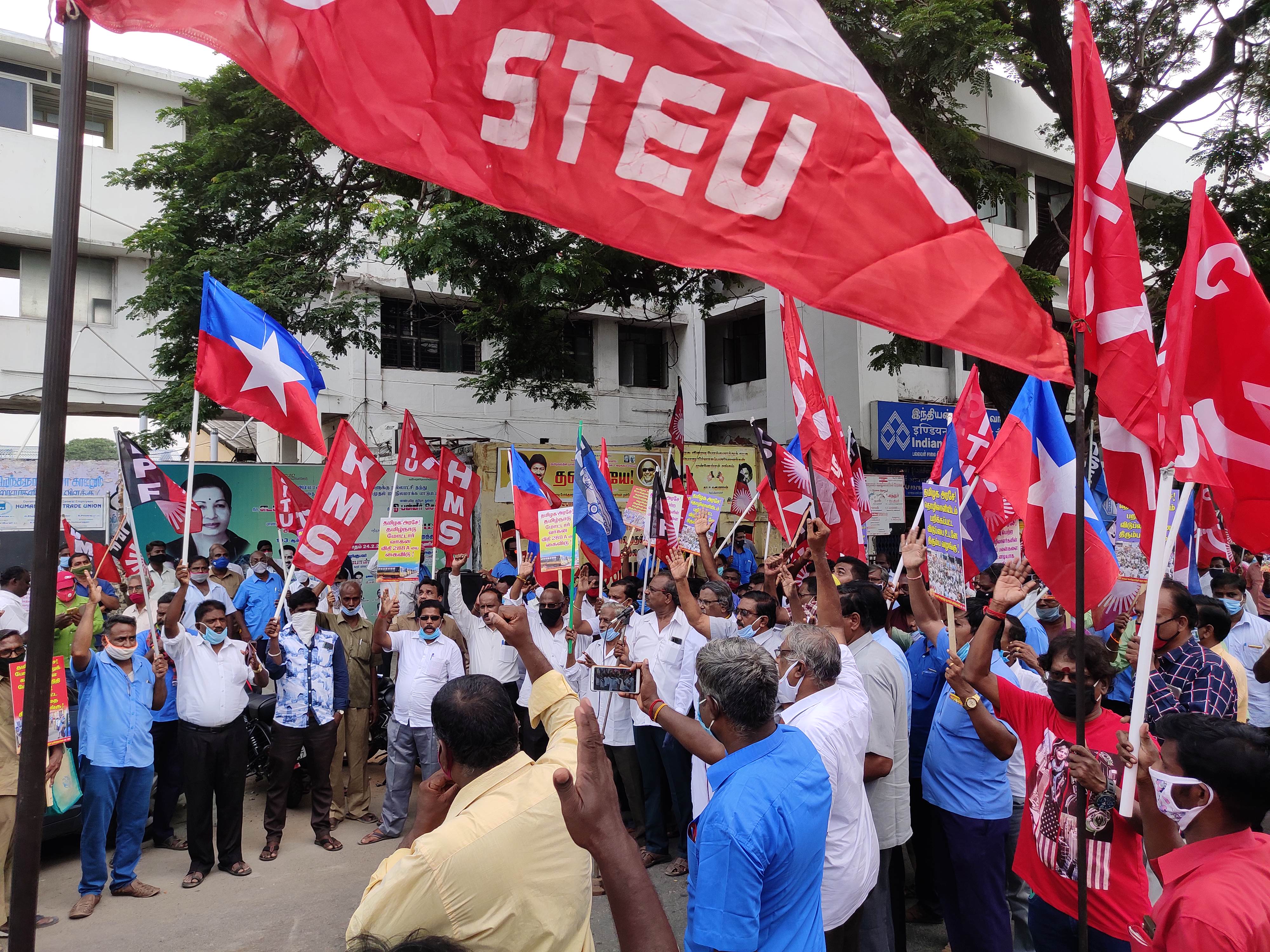 chennai-transport-employees-protest-on-mtc-privitisation-issue