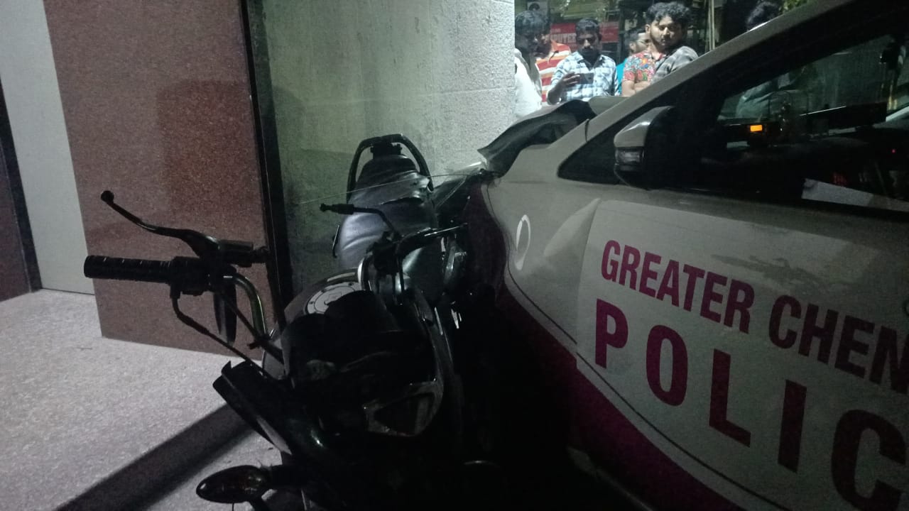 Two injured in collision with amma patrol vehicle in chennai