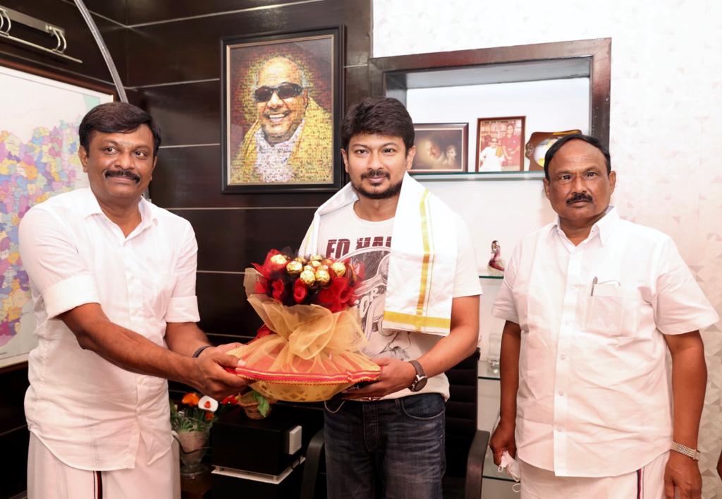 senkottaiyan brother son joined dmk