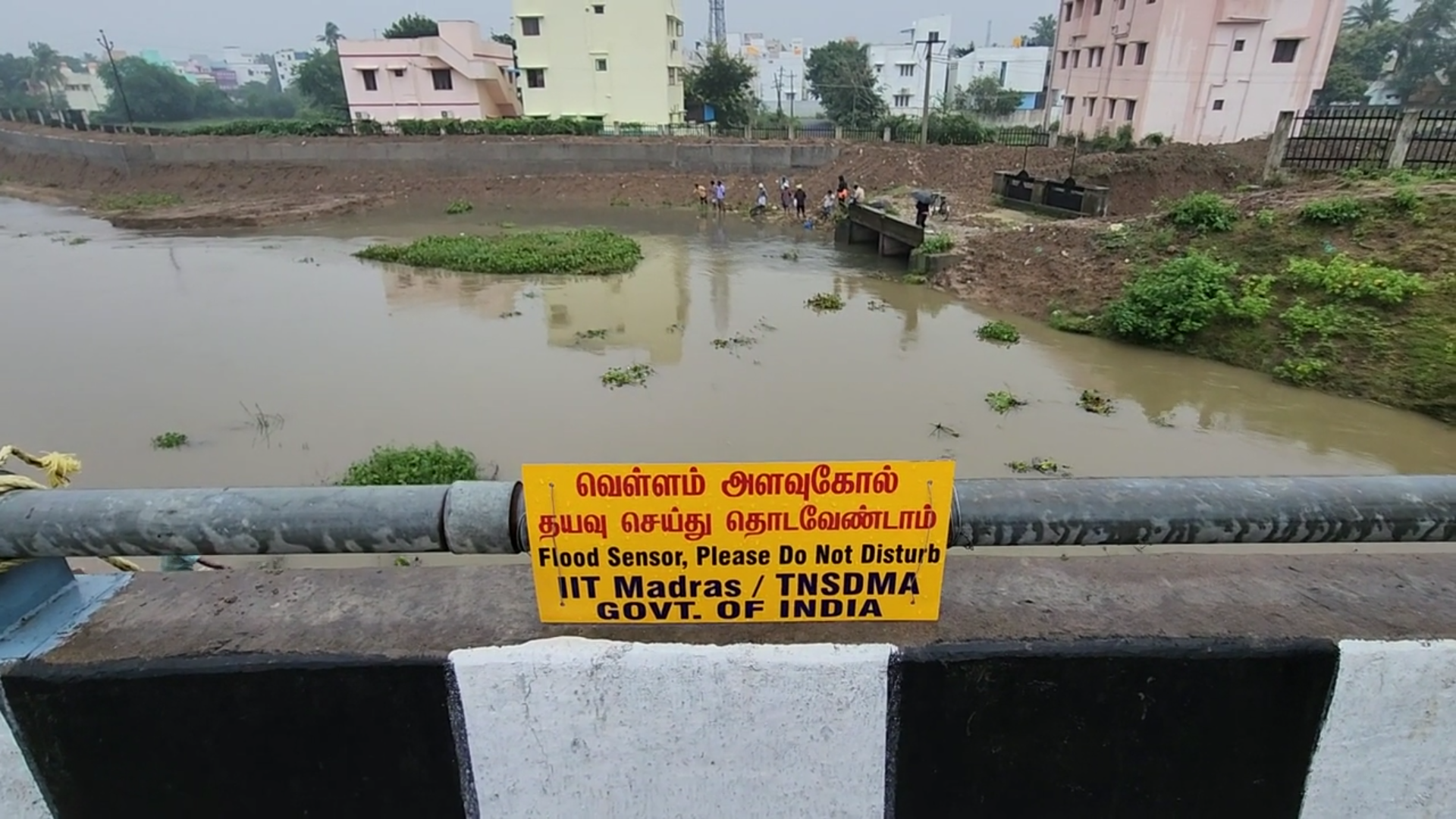 மழை வெள்ள பாதிப்பு ஏற்பட்டால் பொதுமக்களை மீட்க படகுகள் தயார்