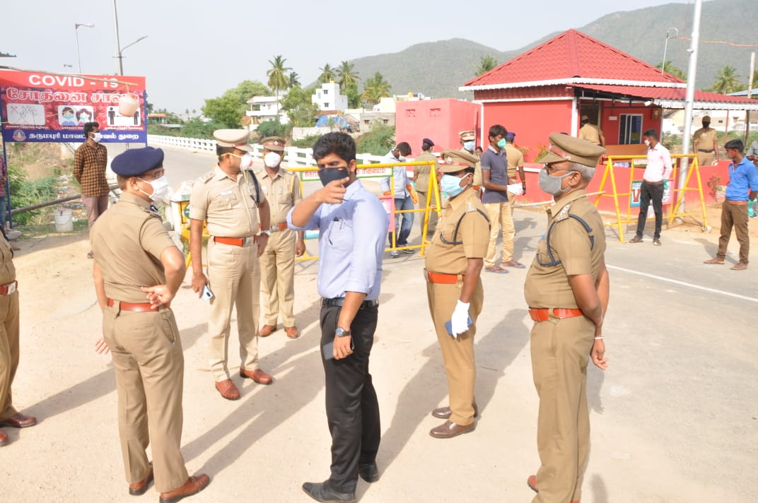 தருமபுரி சோதனைச் சாவடிகளை டிஐஜி பிரதீப்குமார் நேரில் ஆய்வு