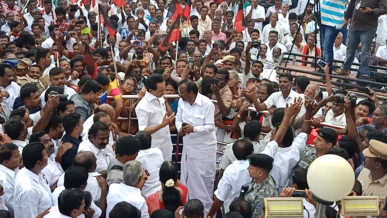 MK Stalin with cadres