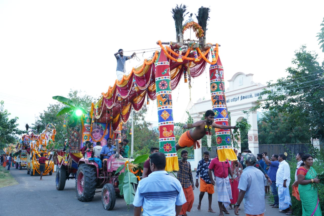 devootees Procession