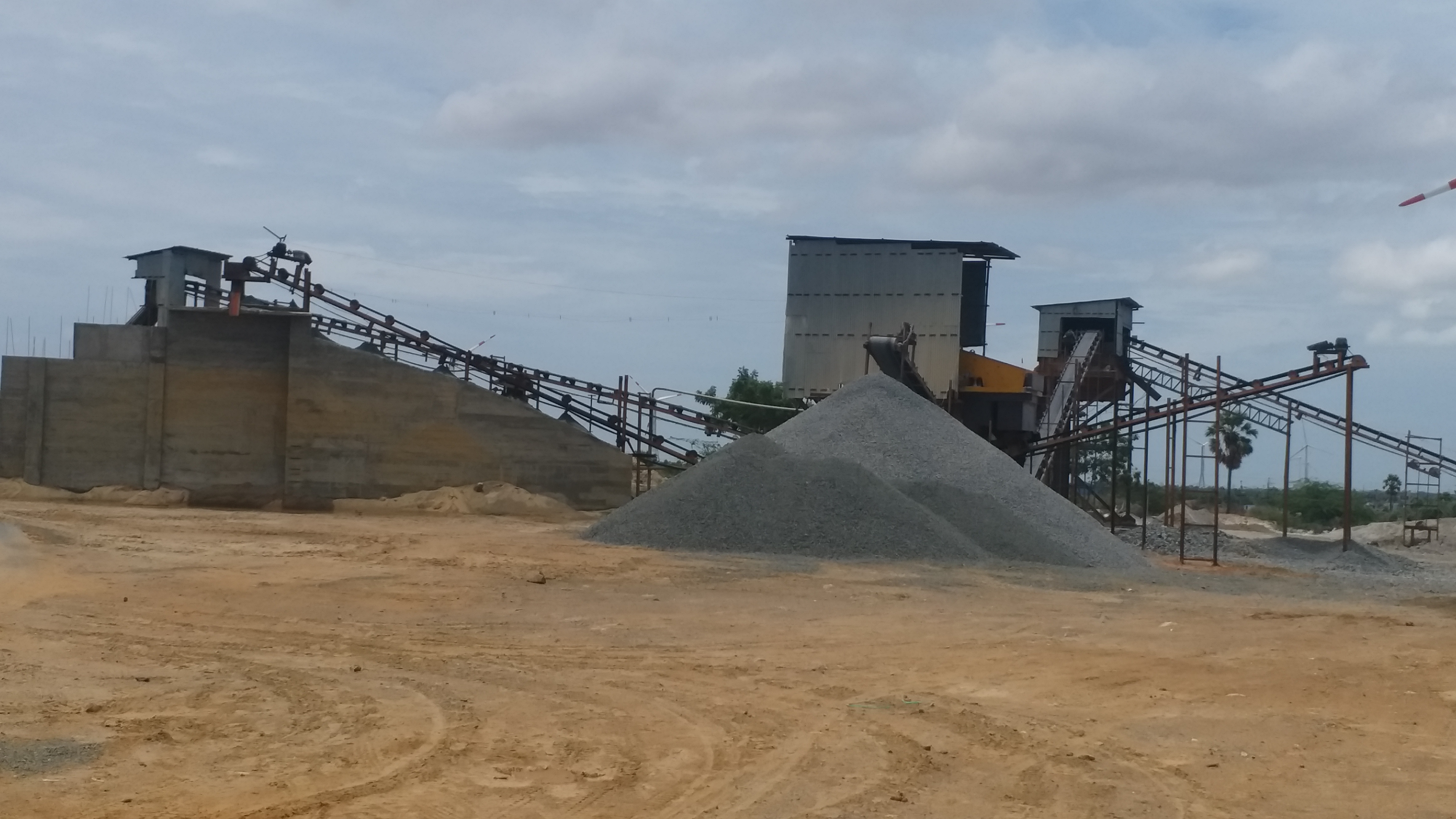 stone crusher plant special story  குமரி மாவட்டச் செய்திகள்  கல்கிரஷர் தொழிற்சாலை  அழகப்பபுரம்