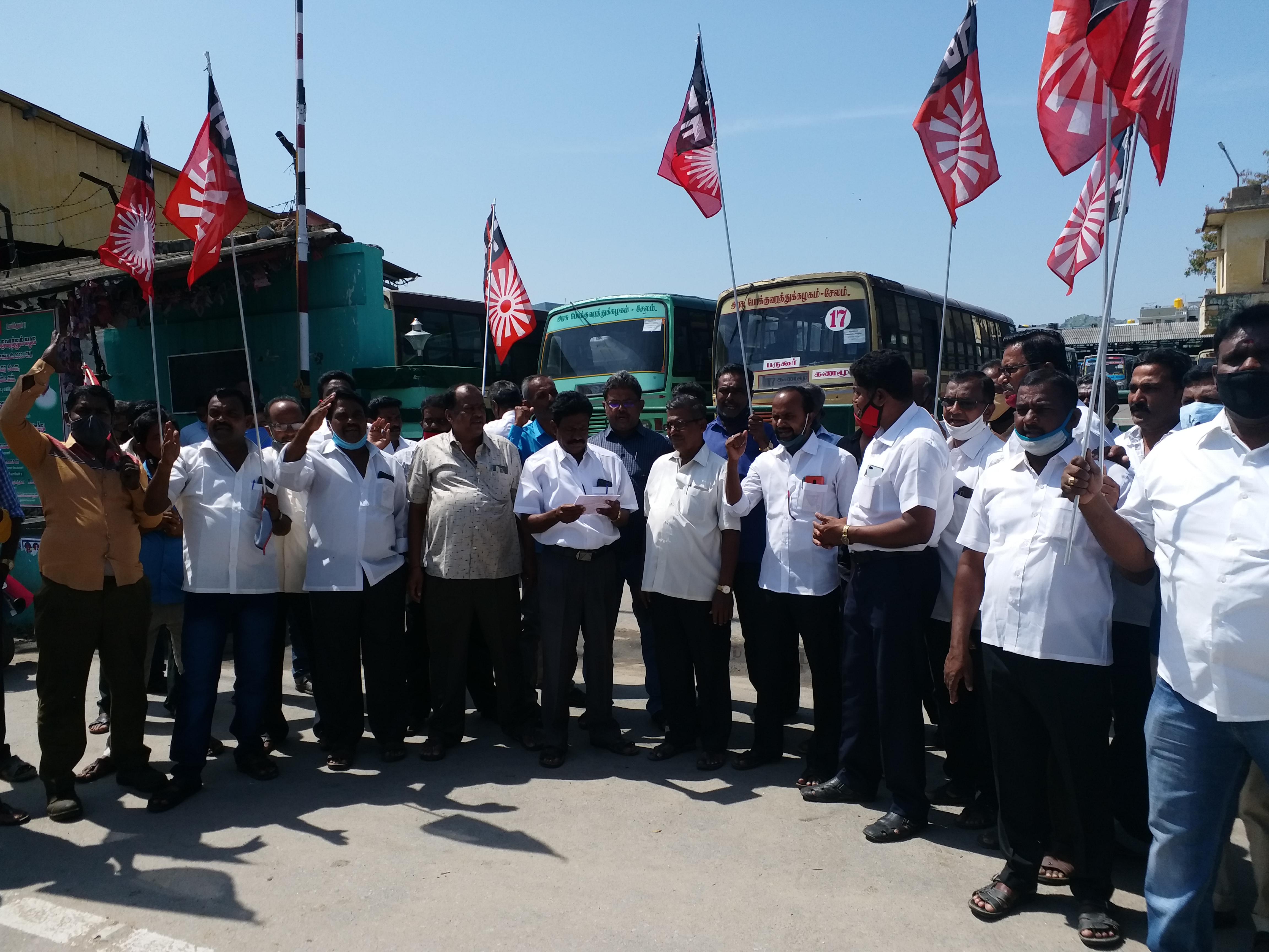 krishnagiri-tnstc-employees-protests-against-privatisation-policies