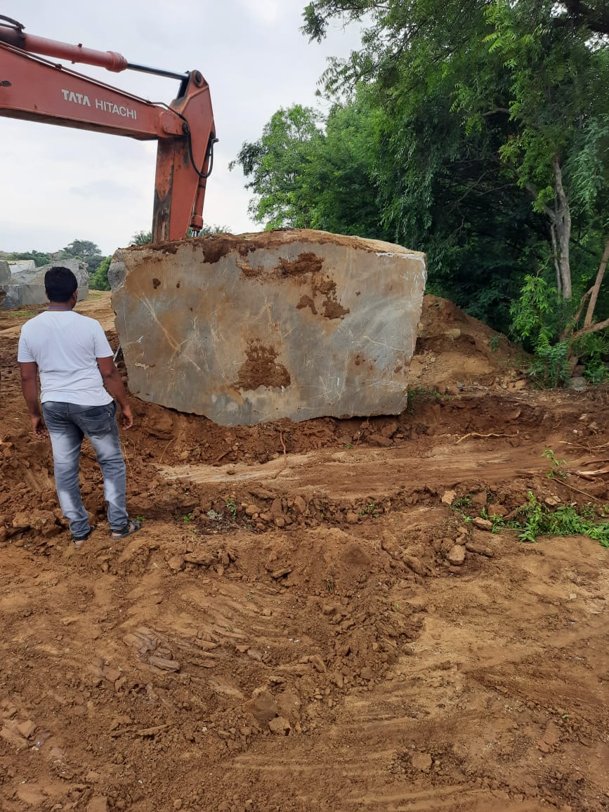 மீனாட்சி அம்மன் கோயில் வீர வசந்த ராயர் மண்டப கல்தூண் சீரமைப்பு